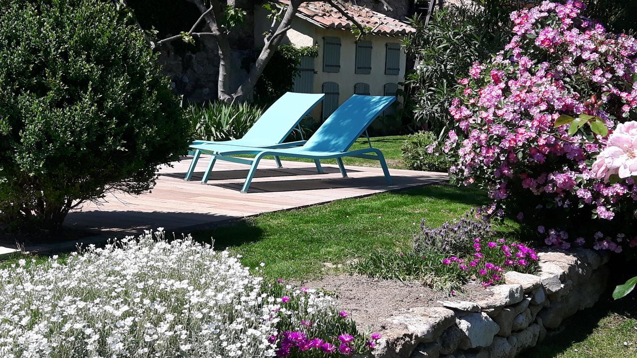 Bed and Breakfast Le Séminaire Roussas Exterior foto